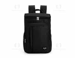 Mochila térmica em poliéster catiônico 300D impermeável com fechamento em zíper e capacidade máxima de 17 litros. Possui compartimento térmico em PEVA antivazamento, dois compartimentos frontais em tamanho diferentes, um par de bolsos em malha de elástico, além de alças de ombros com revestimento em espuma respirável, alça de mão em nylon e plaquinha fixa em PVC.