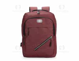 Mochila em tecido Oxford resistente à água com capacidade máxima de 18 litros. Possui compartimento principal com quatro bolsos pequenos e divisória acolchoada para notebook de até 15,6 polegadas. Apresenta um compartimento frontal e dois bolsos em tamanhos diferentes, um deles com faixa refletiva na área do zíper, além de um bolso e um adaptador USB posicionados em laterais opostas. Dispõe de alça superior de mão e duas alças de ombro, estas com revestimento em tecido respirável. Obs.: A posição do adaptador USB pode variar conforme o lote do produto.