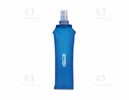 Squeeze dobrável feito em poliuretano termoplástico (TPU) livre de BPA. Possui capacidade máxima de 500ml, bico rosqueável com protetor de encaixe em plástico e topo em silicone macio, que permite o consumo de líquidos ao morder levemente a ponta após inclinar o squeeze.