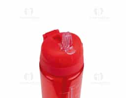 Squeeze de 700ml em plástico AS livre de BPA, com design funcional e prático para o dia a dia. Possui tampa com bico flip, canudo removível e vedação em silicone, garantindo segurança no uso. Conta ainda com alça para transporte, sendo uma ótima opção de brinde promocional com excelente área para personalização.