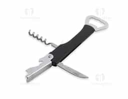 Abridor multifunções em metal com cabo revestido em plástico polipropileno (PP). Conta com abridor de tampas de garrafas, saca-rolhas de um estágio e lâmina para corte de lacres.