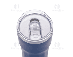 Copo térmico com capacidade máxima de 300ml. Possui estrutura de parede dupla com interior em inox 304 e exterior em inox 201 e pintura eletrostática. Conta com tampa de pressão em plástico com protetor deslizante para o bocal e anel de vedação emborrachado.