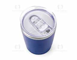 Copo térmico com capacidade de 200 ml, produzido em inox e indicado para conservação da temperatura de bebidas. Possui parte interna térmica, tampa com bocal, trava de segurança e vedação em silicone, auxiliando na prevenção de vazamentos e oferecendo praticidade para o uso diário.