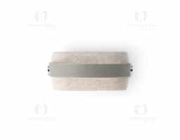 Caixa de som portátil em fibra de palha de trigo e ABS com alça em silicone para facilitar o transporte, potência de 3W e transmissão por bluetooth 5.0. Tempo de reprodução de 4h30, com uma bateria de 500 mAh