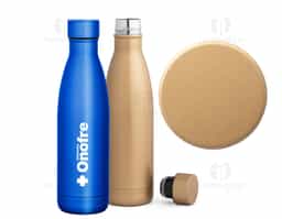 Garrafa térmica em aço inox com parede dupla e tampa com sistema de vácuo. Capacidade até 580 ml
