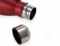 Garrafa 750ml em inox com tampa rosqueável e pintura fosca metalizada. Obs.: Não é um modelo térmico