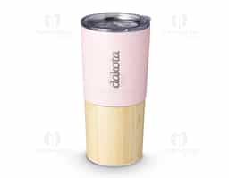 Copo térmico de inox 600ml com parede dupla e detalhe de bambu. Tampa com acesso ao bocal e trava de segurança.