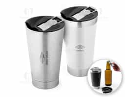 Copo de viagem térmico em aço inox com parede dupla isolada a vácuo. A tampa inclui um abridor de garrafas. Ideal para preservar as suas bebidas frias ou quentes. Capacidade até 630 mL.