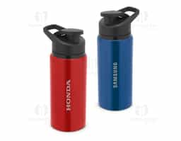 Squeeze esportivo em alumínio com parede simples. Tampa com sistema de abertura flip top. Capacidade até 660 mL.