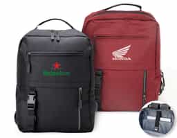 Mochila de nylon 23 Litros com 3 compartimentos, sendo o principal com bolso para notebook 15,6. Com divisórias internas para acessórios, a mochila possui bolso lateral, suporte externo USB e alça para encaixe em malas e viagens.41x30x19