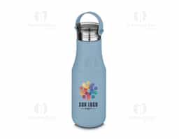 Garrafa térmica em aço inox com parede dupla com capacidade de até 500 ml. Tampa plástica rosqueável, alça em silicone e anel de silicone para vedação.