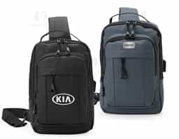 Mochila de ombro 7L em couro sintético, resistente à água, com 4 compartimentos, bolso para tablet, entrada USB e alça refletiva. Estilo casual e organização para o dia a dia!  