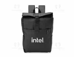Design funcional e resistente! A mochila de poliuretano impermeável de 23 litros é a escolha ideal para quem busca segurança no transporte de itens. Com três compartimentos, sendo o principal com bolso interno, fechamento em velcro e fivela, além de um compartimento traseiro no estilo antifurto, esta mochila oferece organização e proteção para os pertences. Conta também com dois bolsos laterais de fácil acesso, alça para engate em malas de viagem, alça de mão e alças para costas ajustáveis com revestimento espumado, garantindo conforto durante o uso.