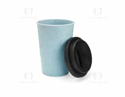 Copo de 450ml feito em fibra de arroz e polipropileno, livre de BPA. Acompanha tampa com bocal para facilitar o consumo de bebidas.