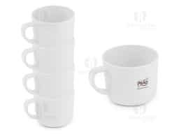 Conjunto com 4 xícaras confeccionadas em plástico RPET, todas na mesma cor, com design prático e funcional. Cada xícara possui capacidade para até 200 ml e é segura para uso em micro-ondas, oferecendo praticidade no dia a dia. Sustentáveis e reutilizáveis, são ideais para uso doméstico, corporativo ou em eventos.