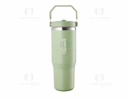Copo térmico em inox com capacidade de até 800 mL. Possui parede dupla para isolamento térmico, tampa plástica rosqueável com vedação a vácuo, alça fixa em inox com camada plástica e bico flexível. Acompanha canudo plástico para encaixe interno, ideal para uso prático no dia a dia.