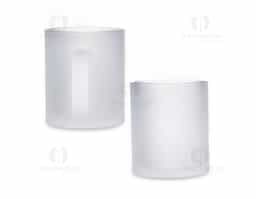 Caneca em vidro com acabamento fosco e capacidade de até 350ml, que confere visual moderno e sofisticado. Ideal para bebidas quentes ou frias, é resistente e agradável ao toque. Brinde corporativo versátil, perfeito para ações promocionais, eventos e uso no dia a dia.