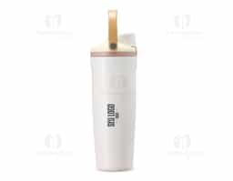 Garrafa térmica em inox com capacidade para até 850ml. Conta com estrutura de parede dupla e vedação a vácuo, ajudando a conservar a temperatura dos líquidos por mais tempo. Possui tampa rosqueável em plástico com protetor para o bocal, botão de acionamento, trava de segurança e alça de mão para transporte. Acompanha canudo para encaixe interno na tampa.