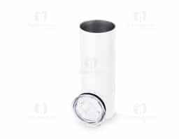 Copo térmico em inox com capacidade para até 600ml. Conta com estrutura de parede dupla e tampa plástica com anel de vedação interno e protetor deslizante para o bocal, o que permite conservar a temperatura de bebidas por mais tempo.