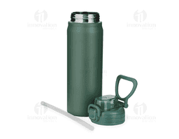 Garrafa térmica com capacidade para até 680ml. Feita em inox 304, possui estrutura de parede dupla e vedação a vácuo, permitindo a conservação da temperatura de líquidos por mais tempo. Conta com tampa rosqueável com trava de segurança, botão de acionamento para abrir a tampa protetora do bocal e alça para transporte. Acompanha um canudo plástico para encaixe no interior da garrafa.